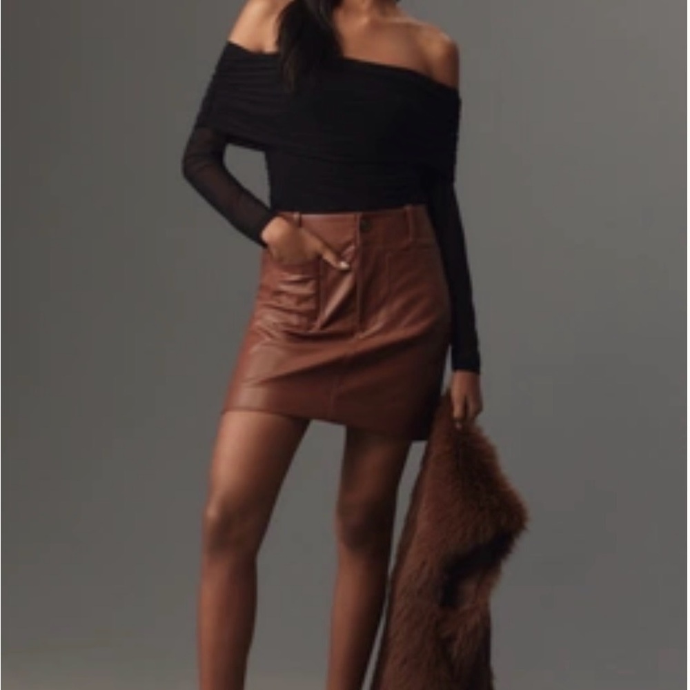 Elegant Brown Leather Skirt